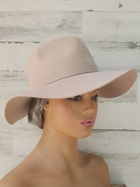 NWT RUGGINE BOHO PANAMA WOOL FELT HAT